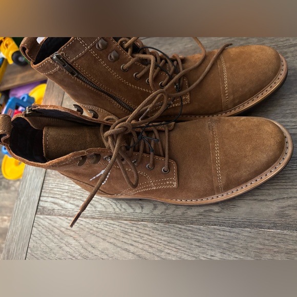 Nwt Frye Russell boots FR41606 –Tan Leather Boots Mens 8 Lace Up Stylish Durable - Picture 2 of 5